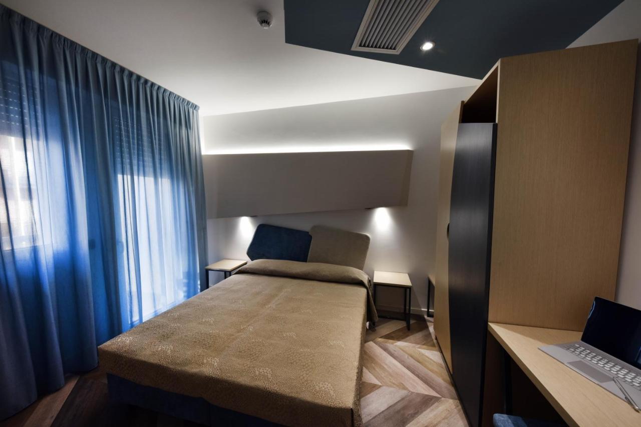 Color Hotel Rimini Exterior photo
