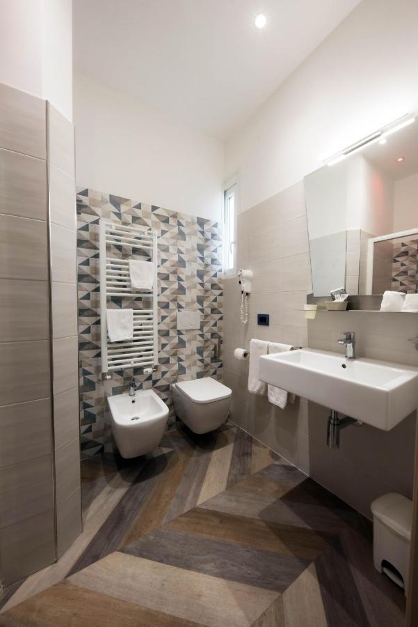 Color Hotel Rimini Exterior photo