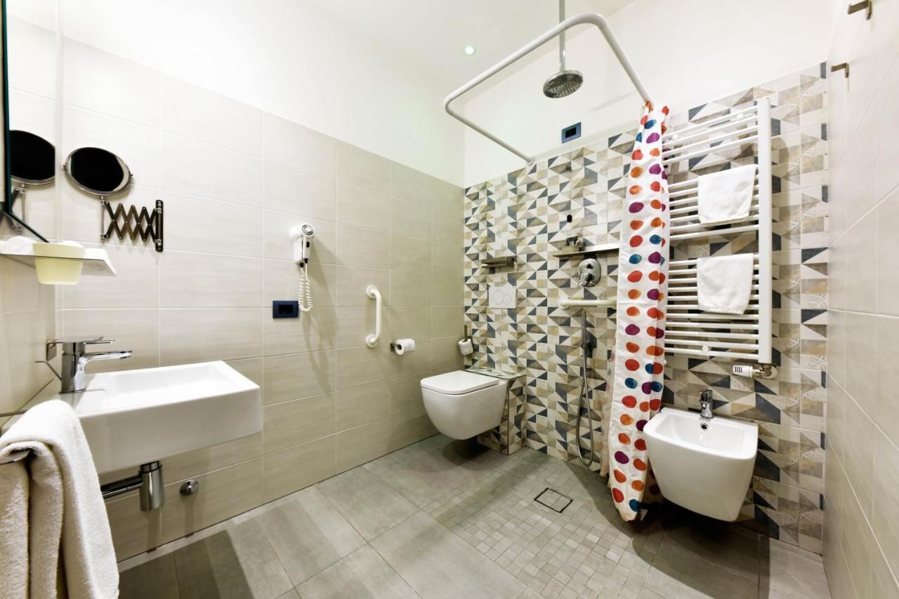 Color Hotel Rimini Exterior photo